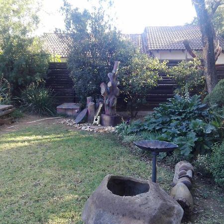 Fourways Guest Lodge Йоханесбург Екстериор снимка